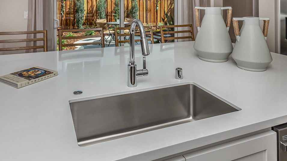 Hawthorn Hills at Lagoon Valley EI Kitchen Sink