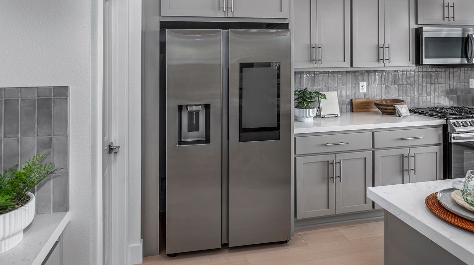 Crestwick Tracy Hills Res3 EI Kitchen Refrigerator
