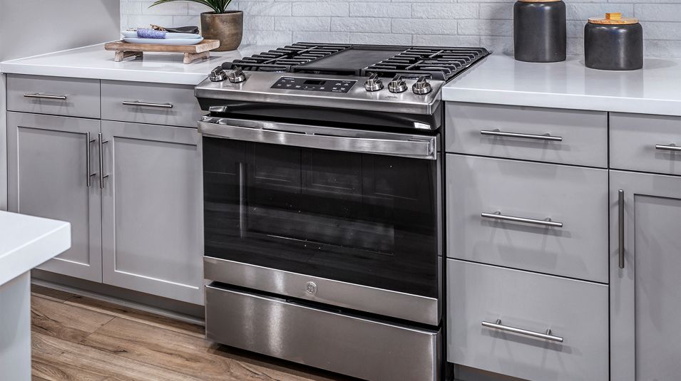 Fairgrove Tracy Hills Res3 Kitchen EI Oven