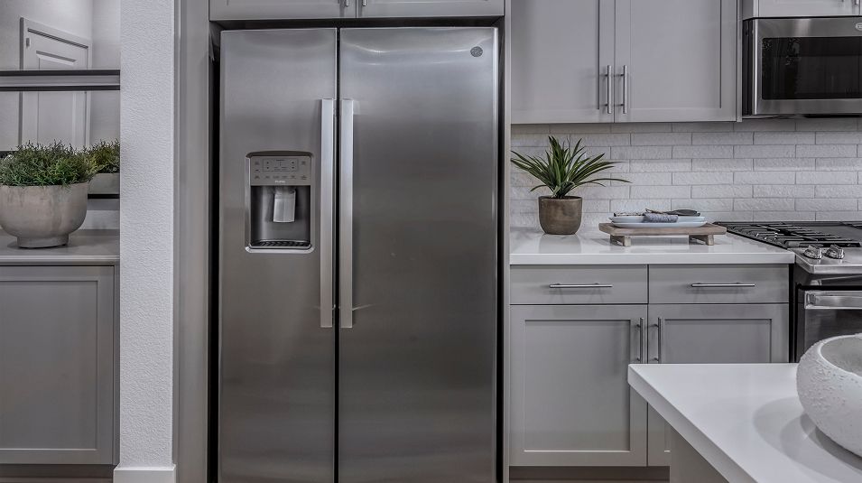 Fairgrove Tracy Hills Res3 Kitchen EI Refrigerator
