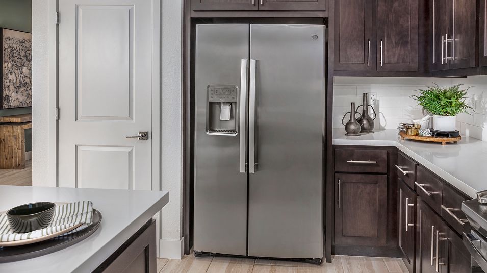 Greenwood Tracy Hills Res2 EI Kitchen Refrigerator F1