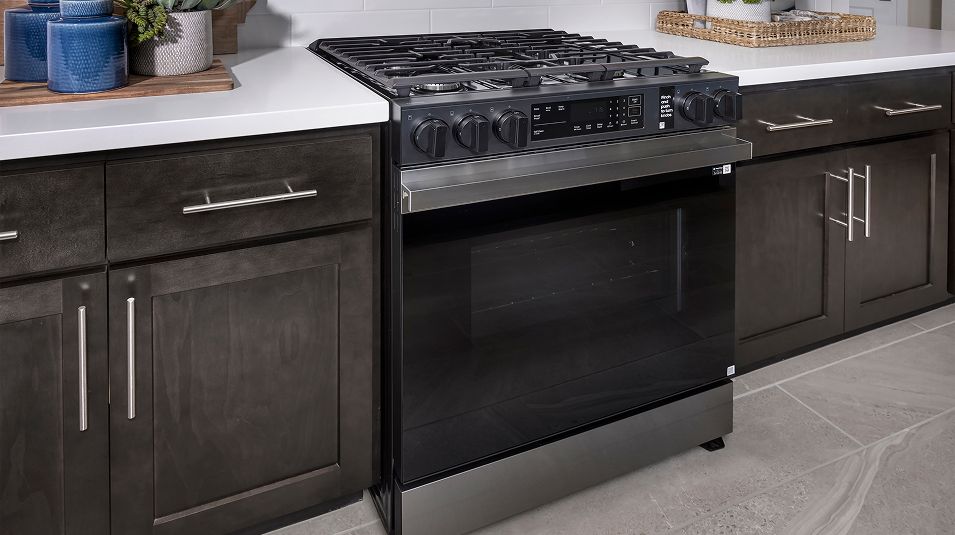 Rockingham Tracy Hills Res2 EI Kitchen Range