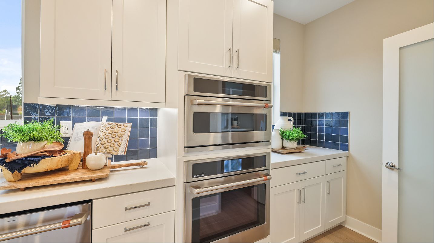 Hazel Pineridge Res2 Kitchen 7of8 F2