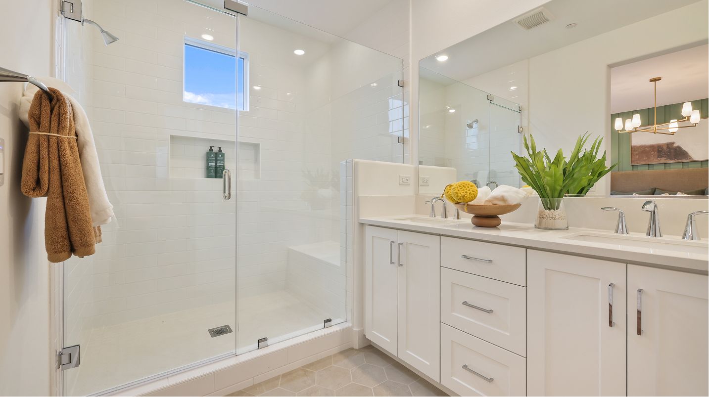 Hazel Pineridge Res3 Owners Bath 1of3 F3