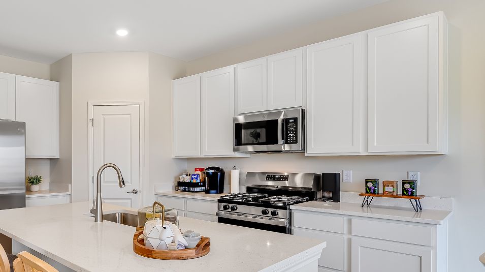 Pic EI Kitchen Countertops Cabinets