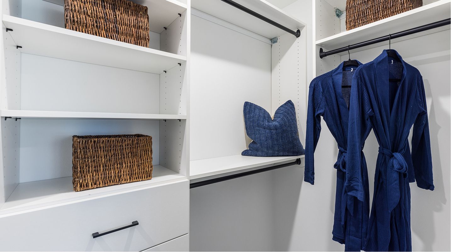 2350 Hickory II Owners WIC 1of2 F2 Base2