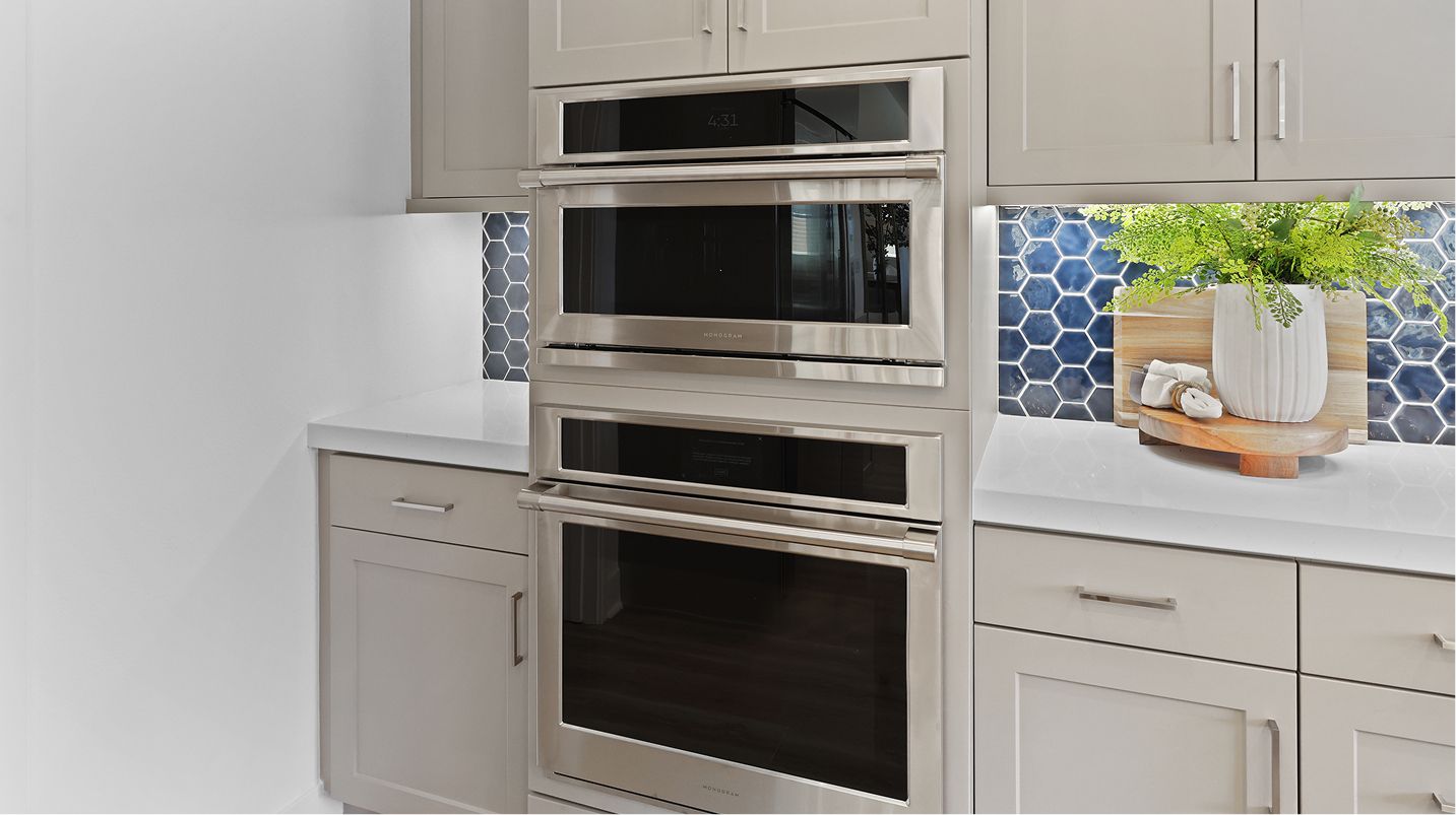 Campana Tesoro Highlands Res3 Kitchen Ovens 1of2 F1