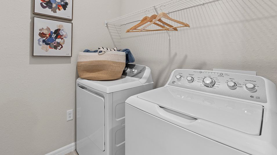 Coach Homes Willowgreen EI Washer Dryer