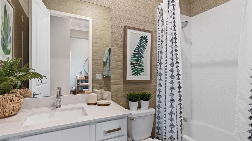 Timbers Sophia EI bath2 tubwithtilesurround quartzcountertops F1