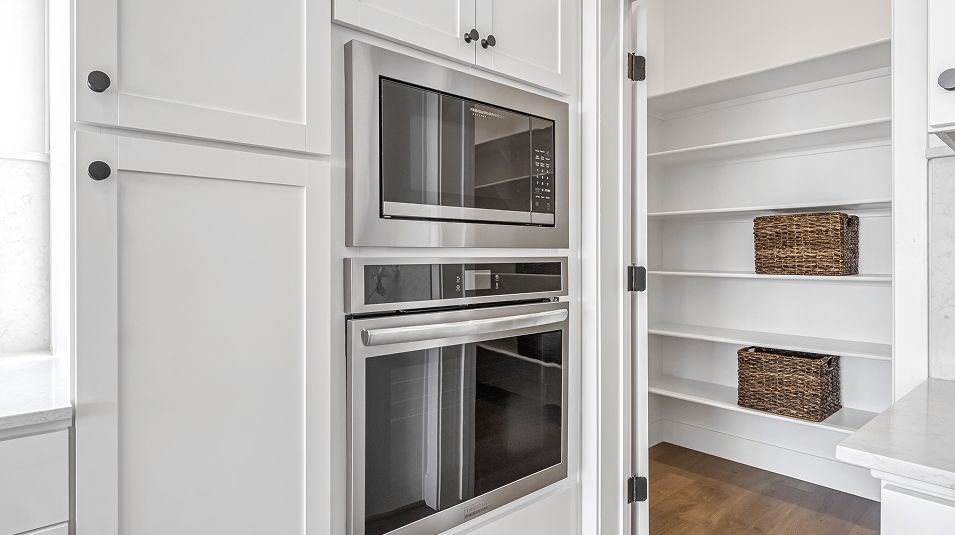 Skye Marcon Preserve EI Oven