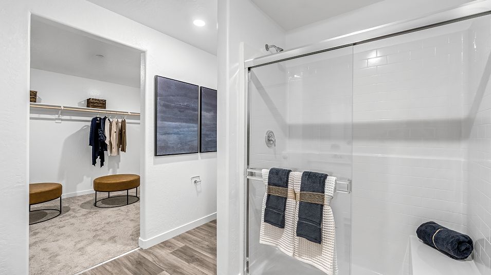 West Core M005 Palma Owners Bath 1of2 F2