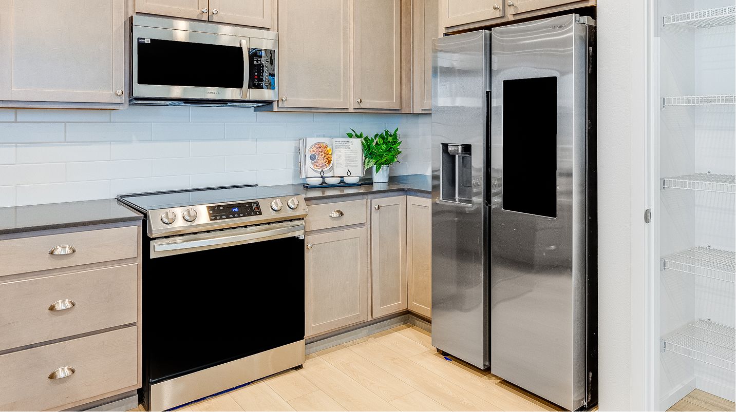 Stonehill Sherwood Kitchen 2of4 F1