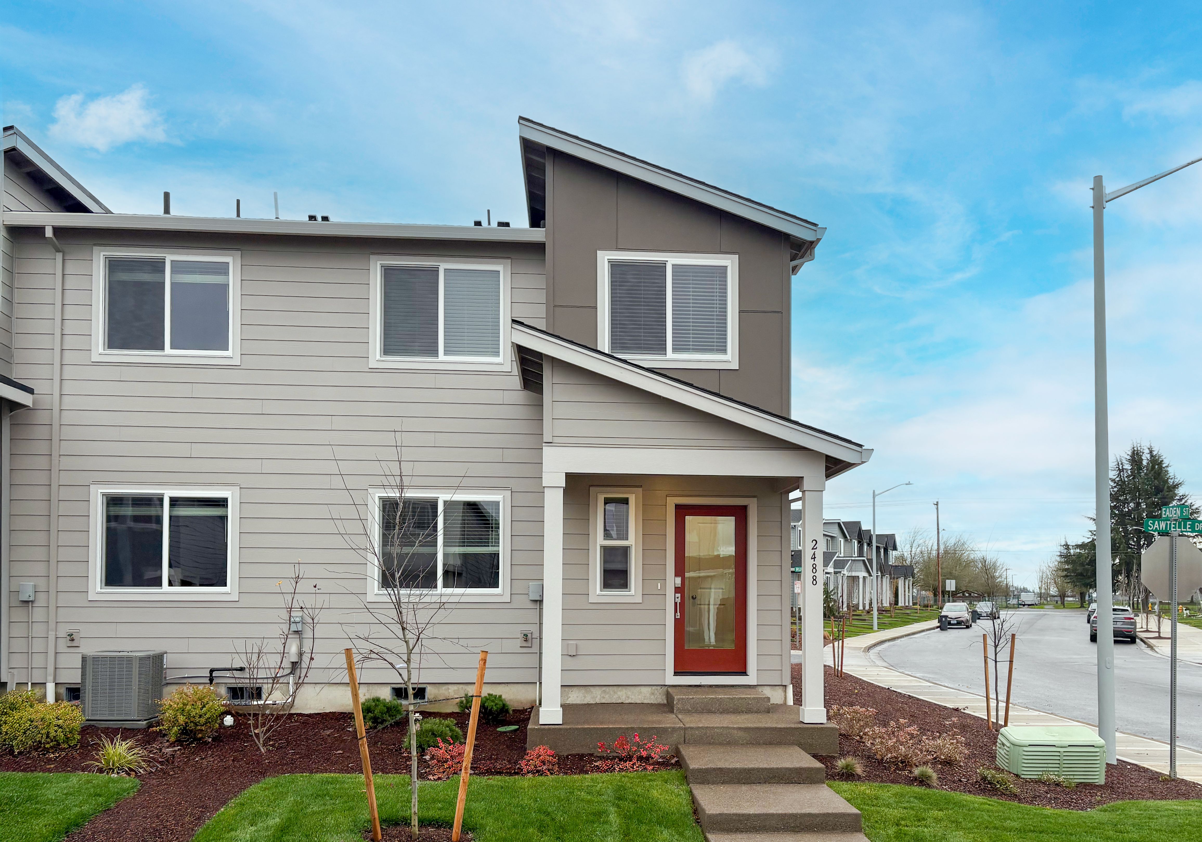 Pierce - Smith Creek - The Aurora Collection: Woodburn, Oregon - Lennar