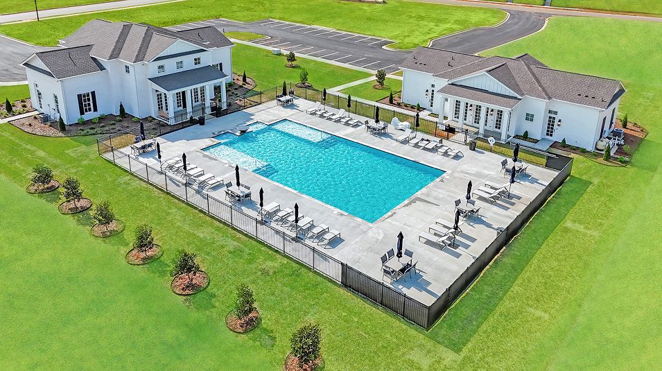 Clift Farm Amenity Clubhouse Pool 3of6