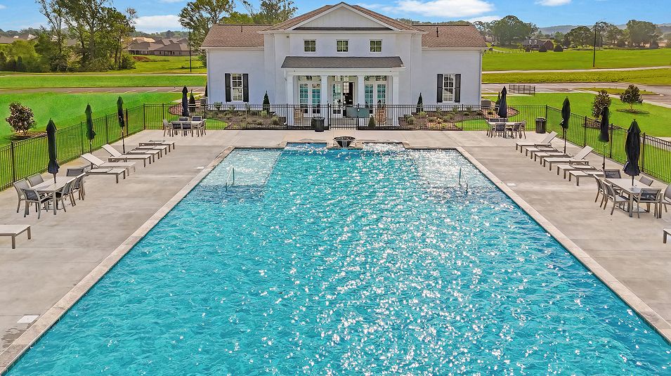 Clift Farm Amenity Clubhouse Pool 6of6