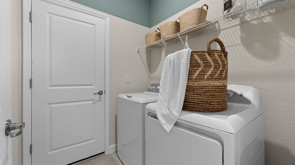 Executive Homes Palm Lakeat Coco Bay EI Laundry