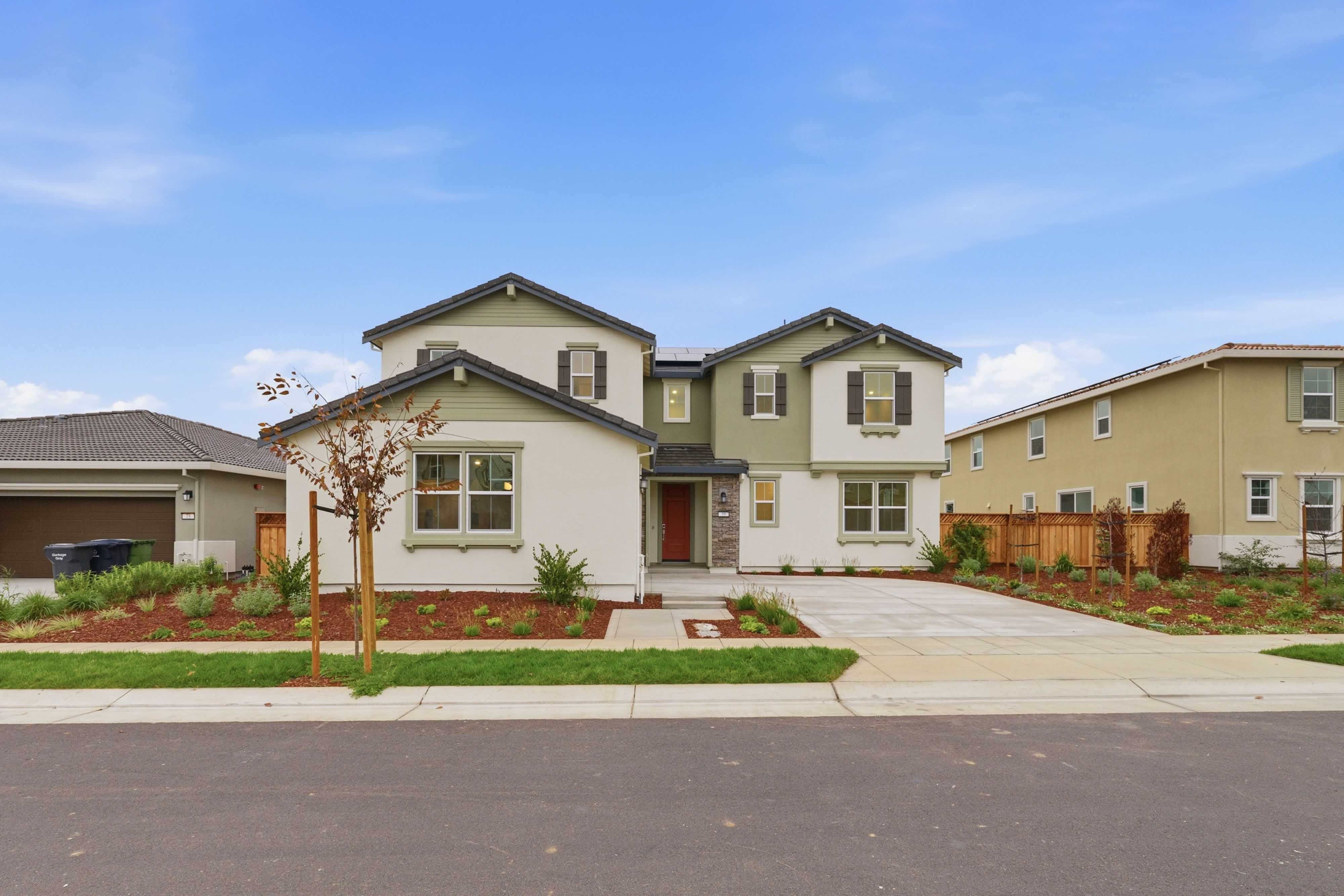 Residence 2 - Lakeshore - Turano: Mountain House, California - Lennar