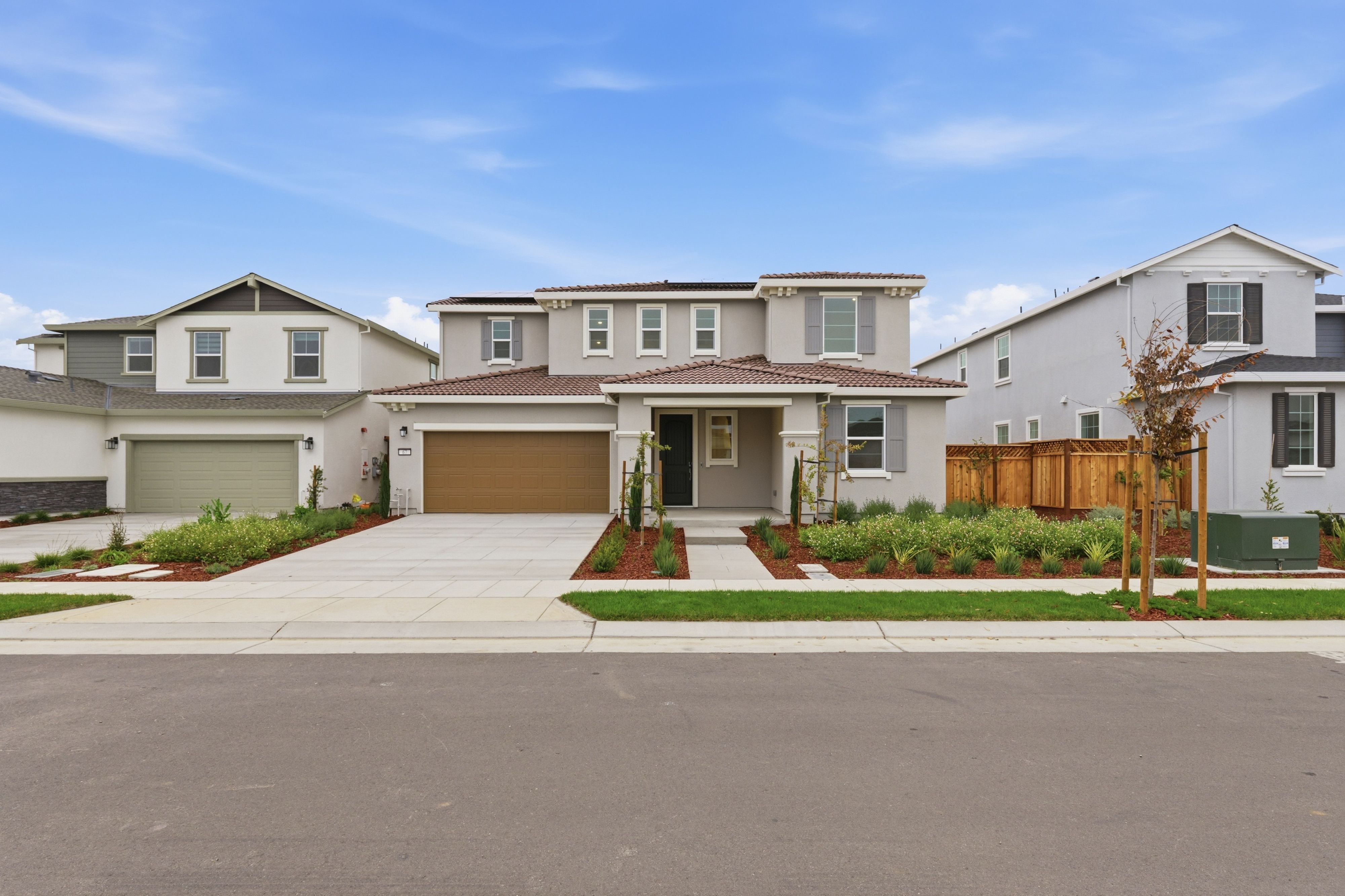 Residence 2 - Lakeshore - Mezzano: Mountain House, California - Lennar