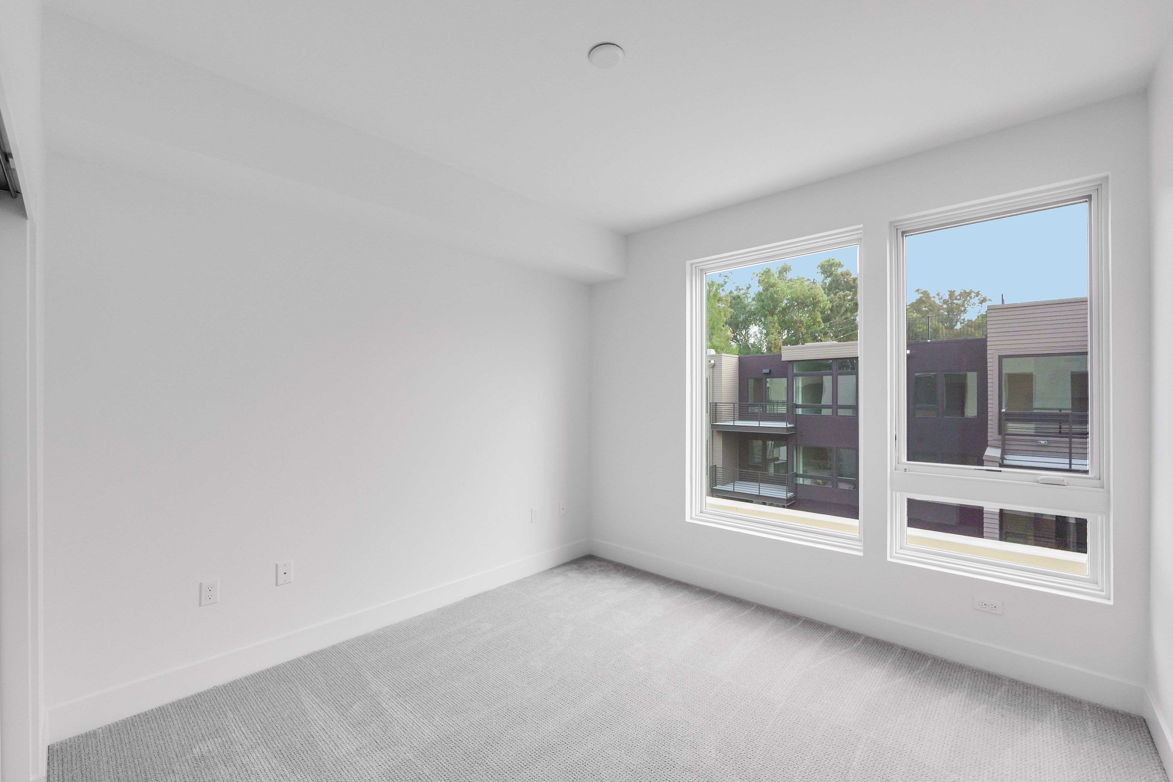 Brant Residence E312 4