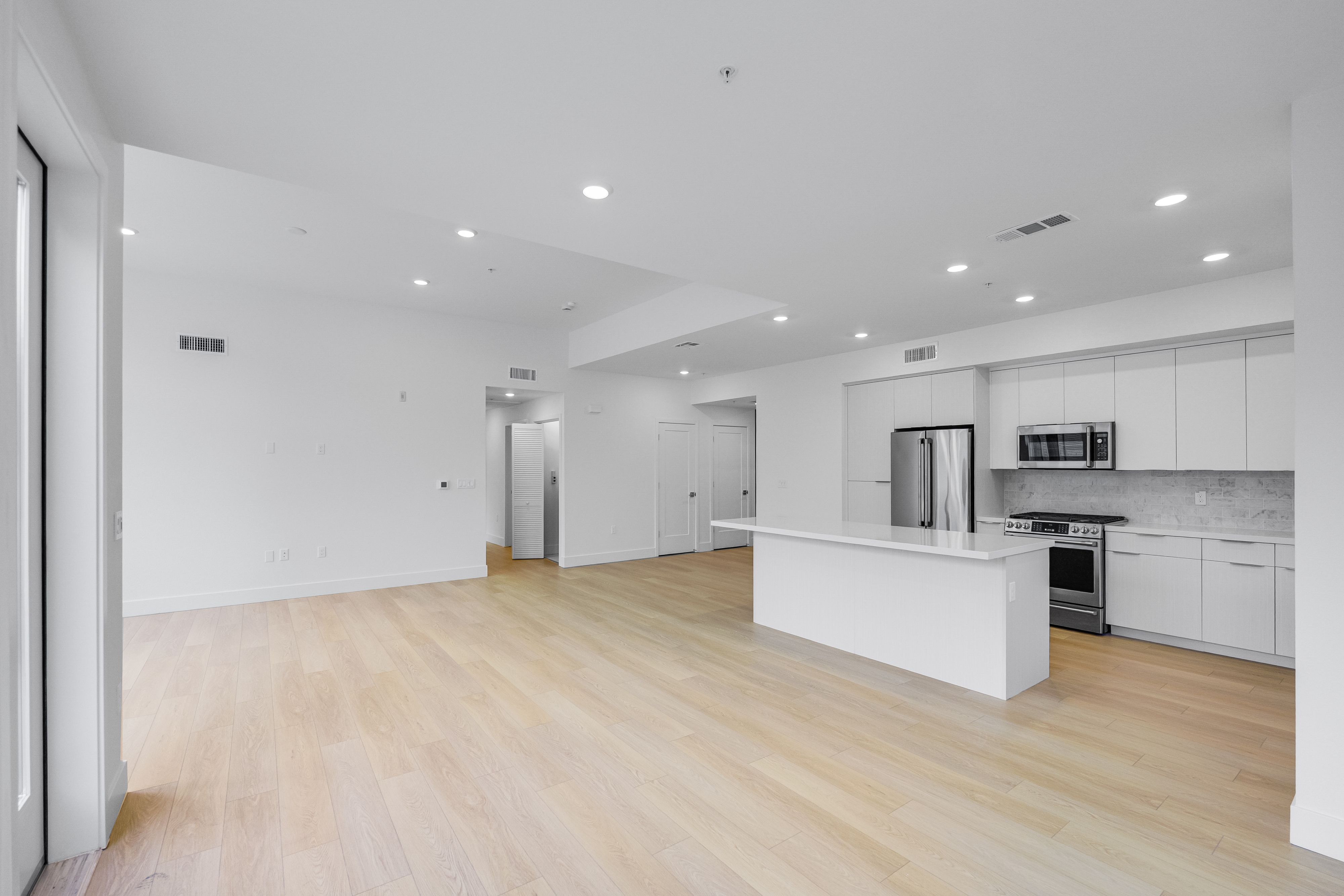 Brant Residence E312 9