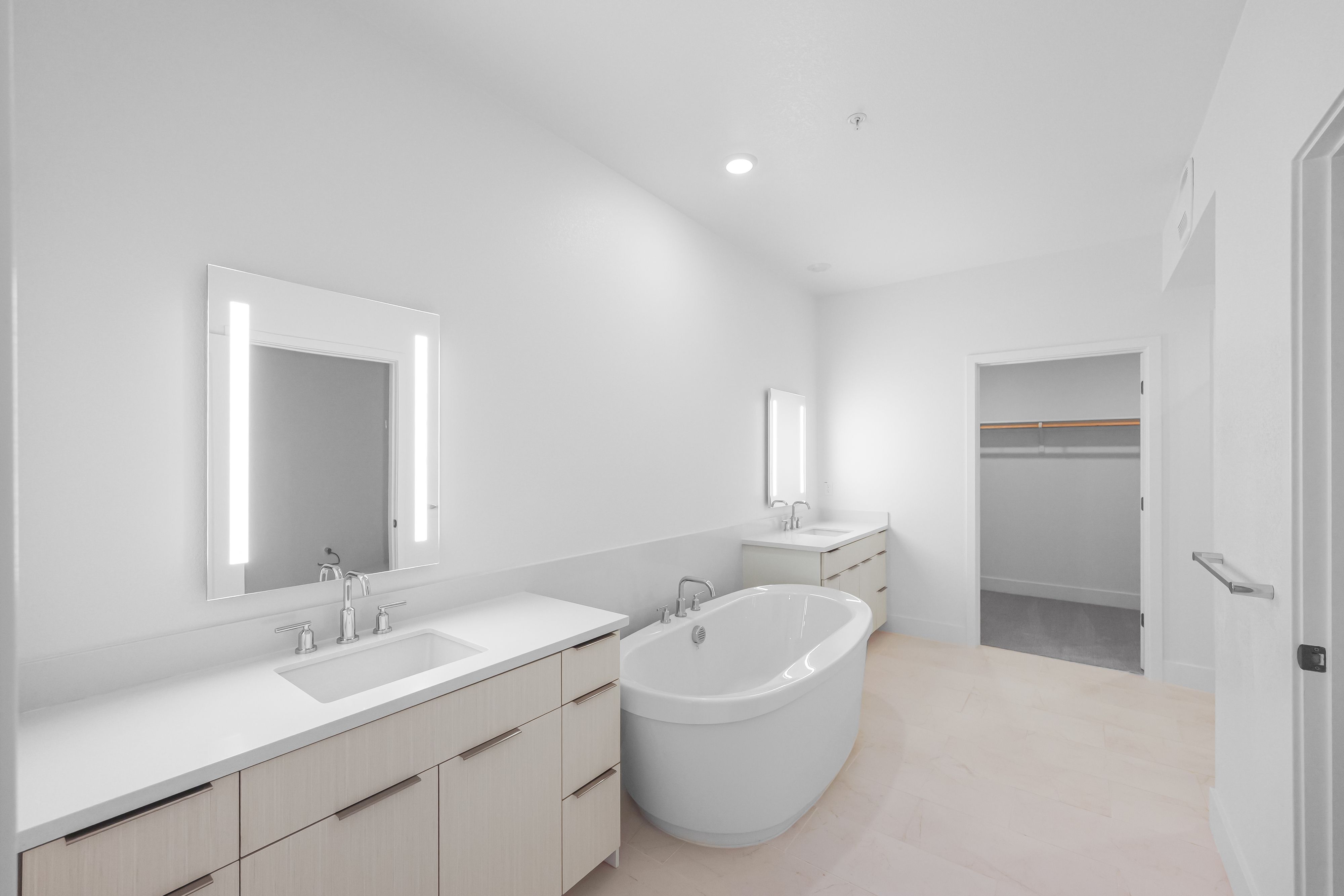 Brant Residence E312 15