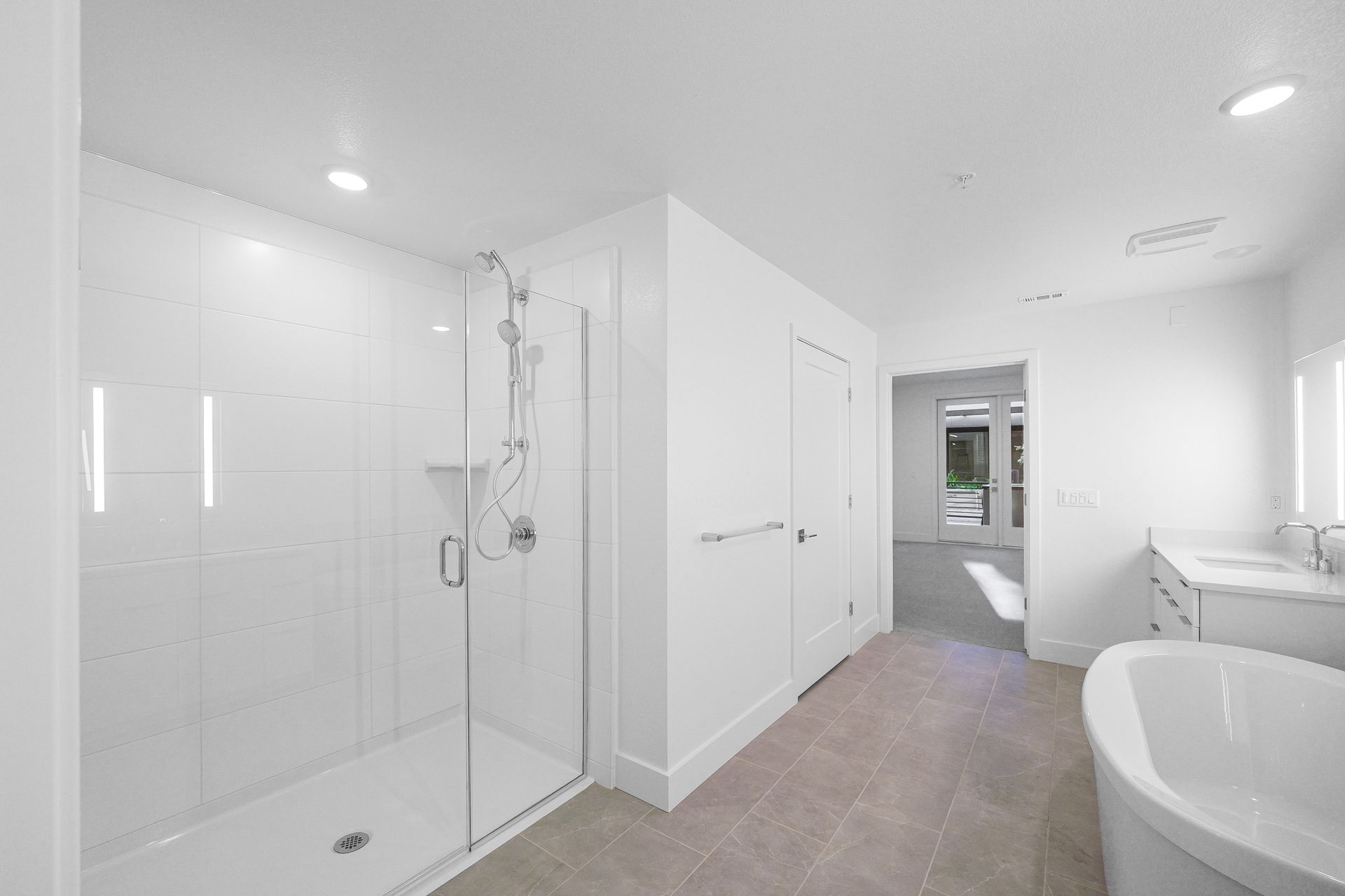 Brant Residence E111 14