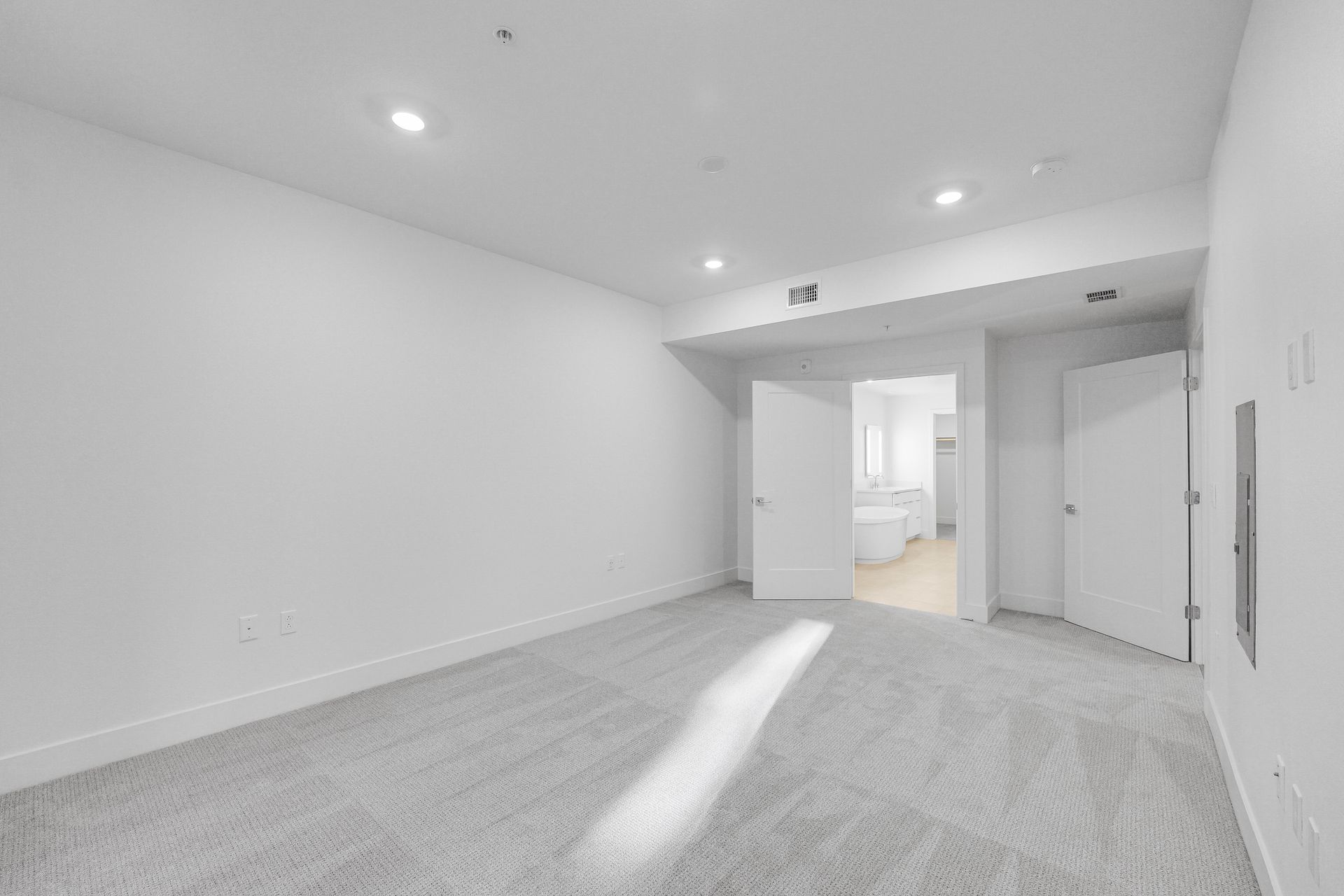 Brant Residence E111 12