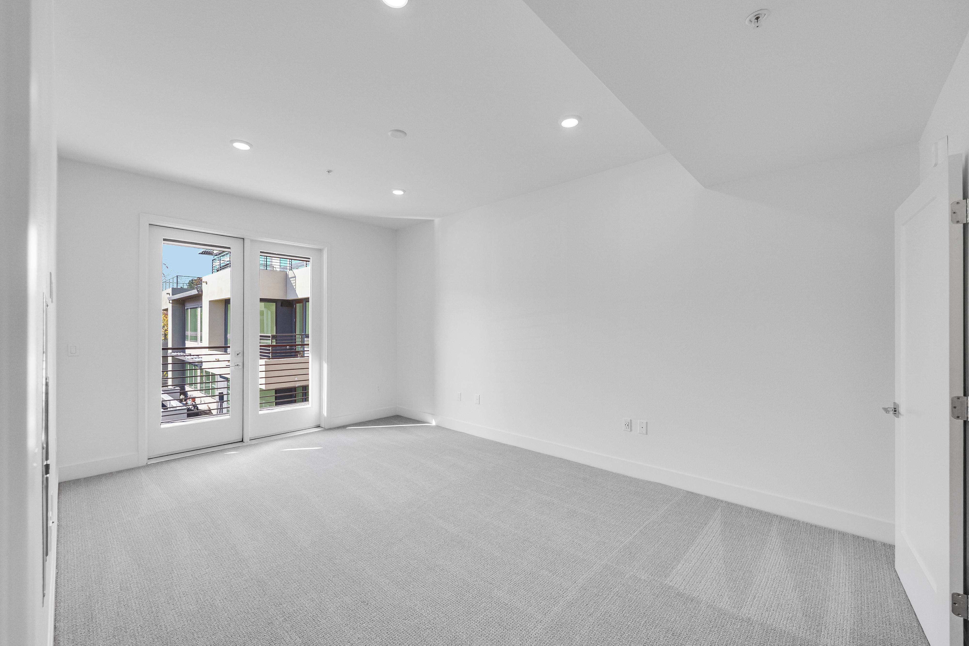 Brant Residence E215 5