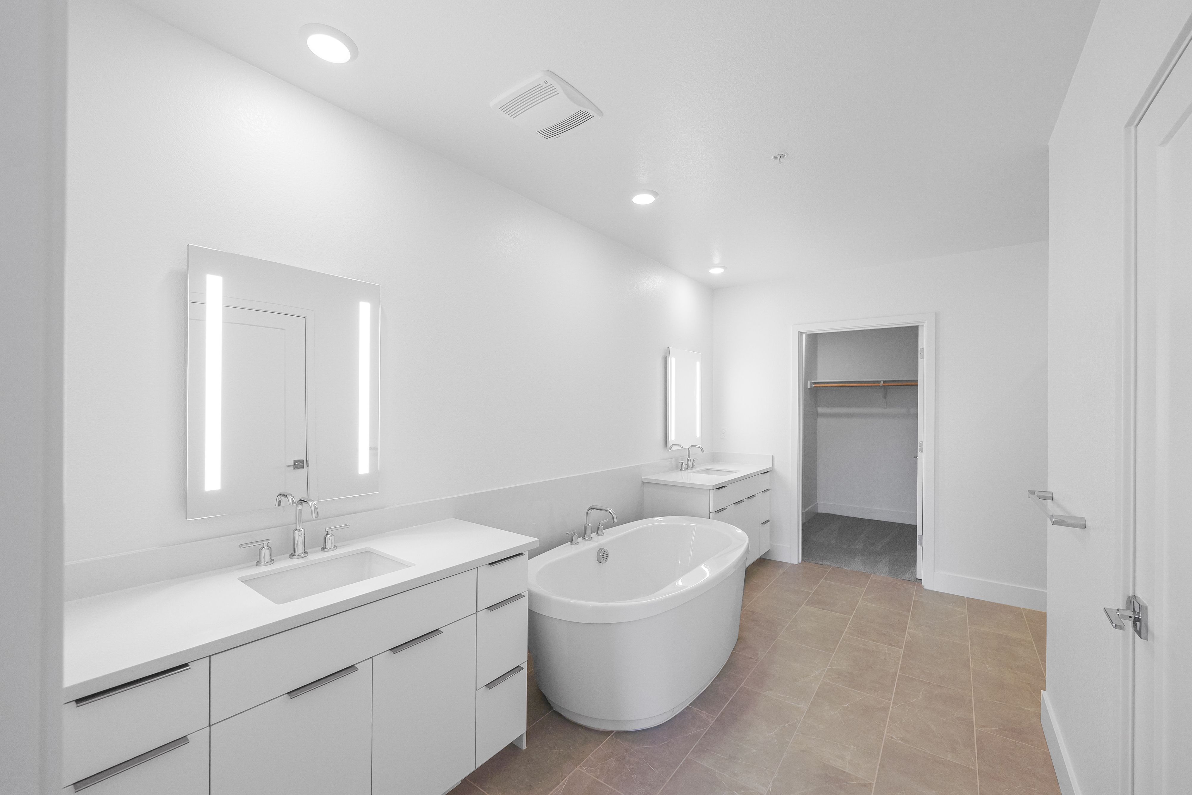 Brant Residence E215 15