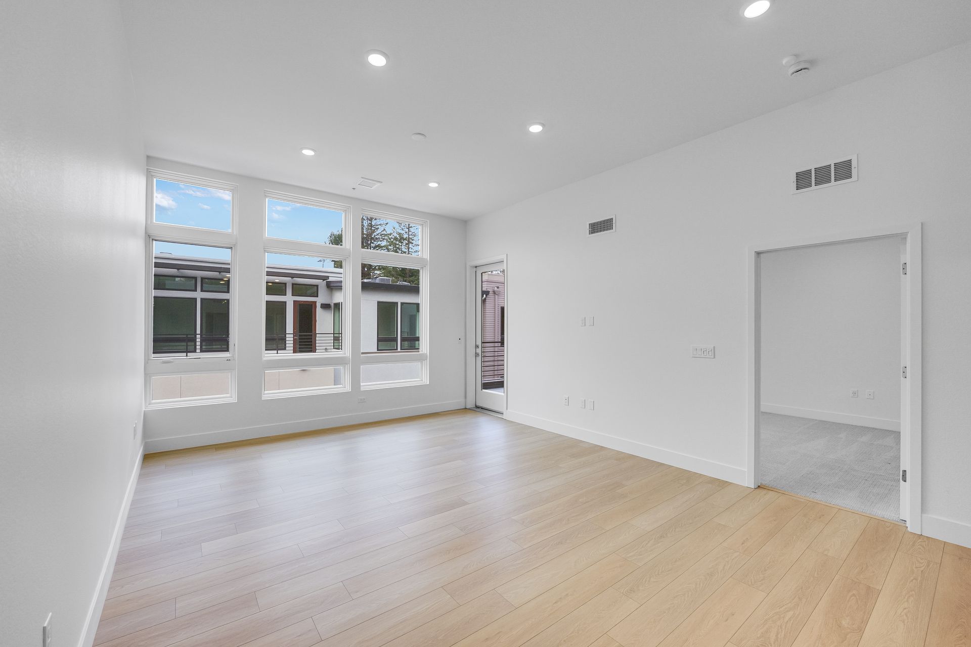 Brant Residence E313 6