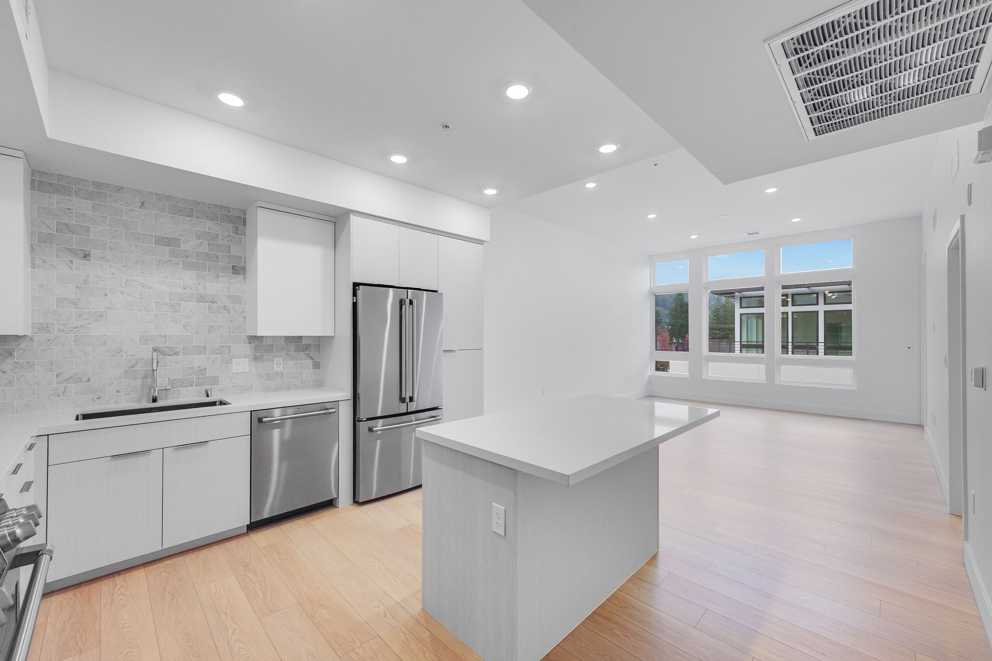 Brant Residence E313 11