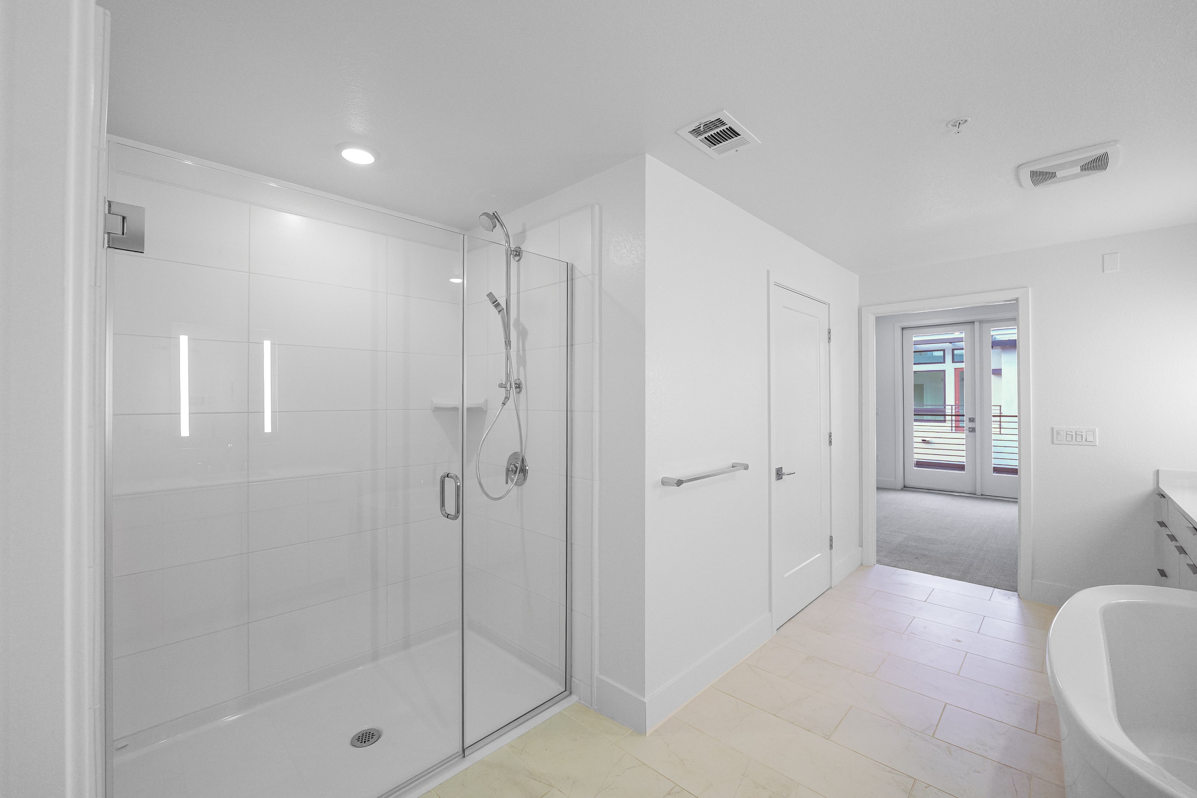 Brant Residence E313 14