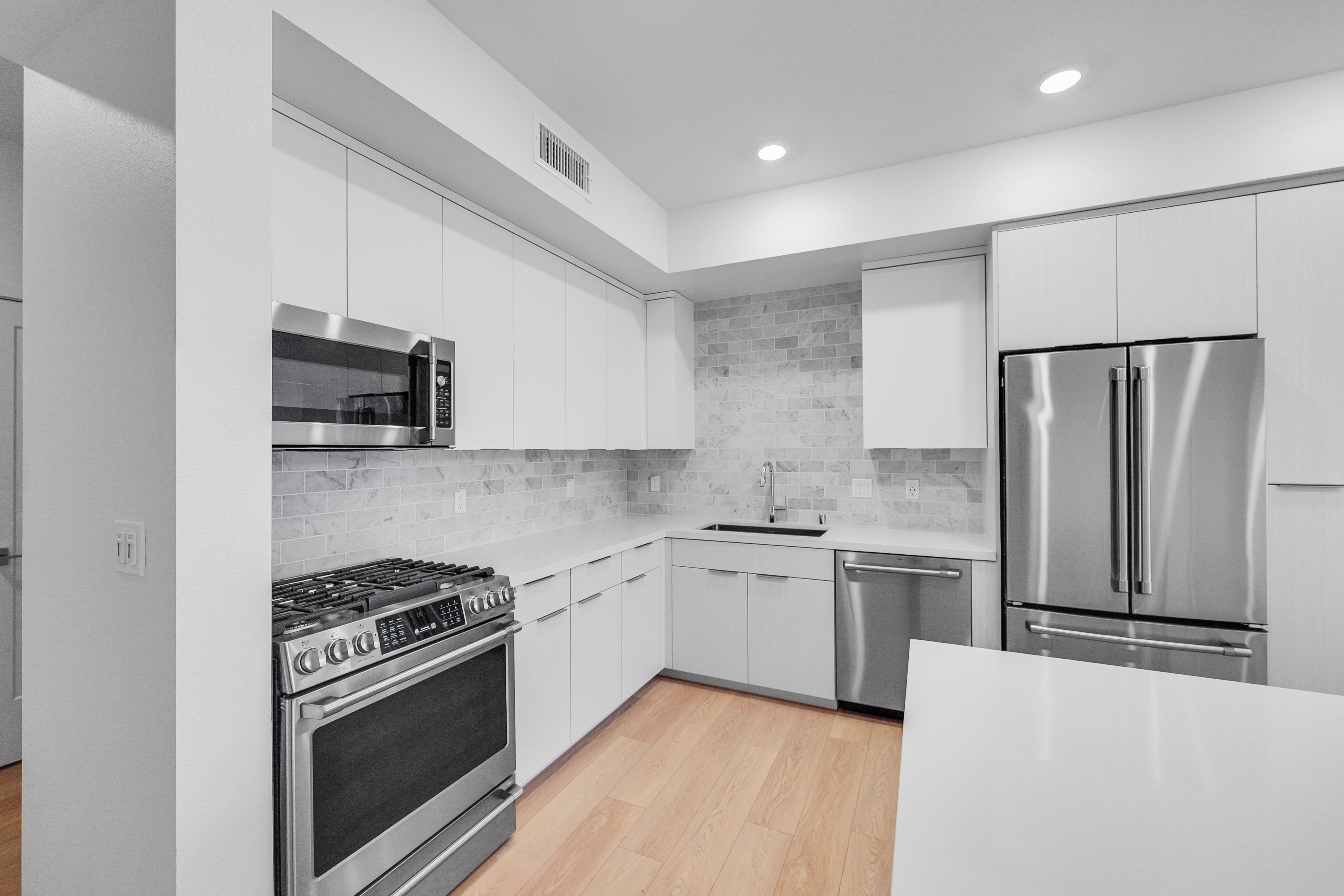 Brant Residence E313 10