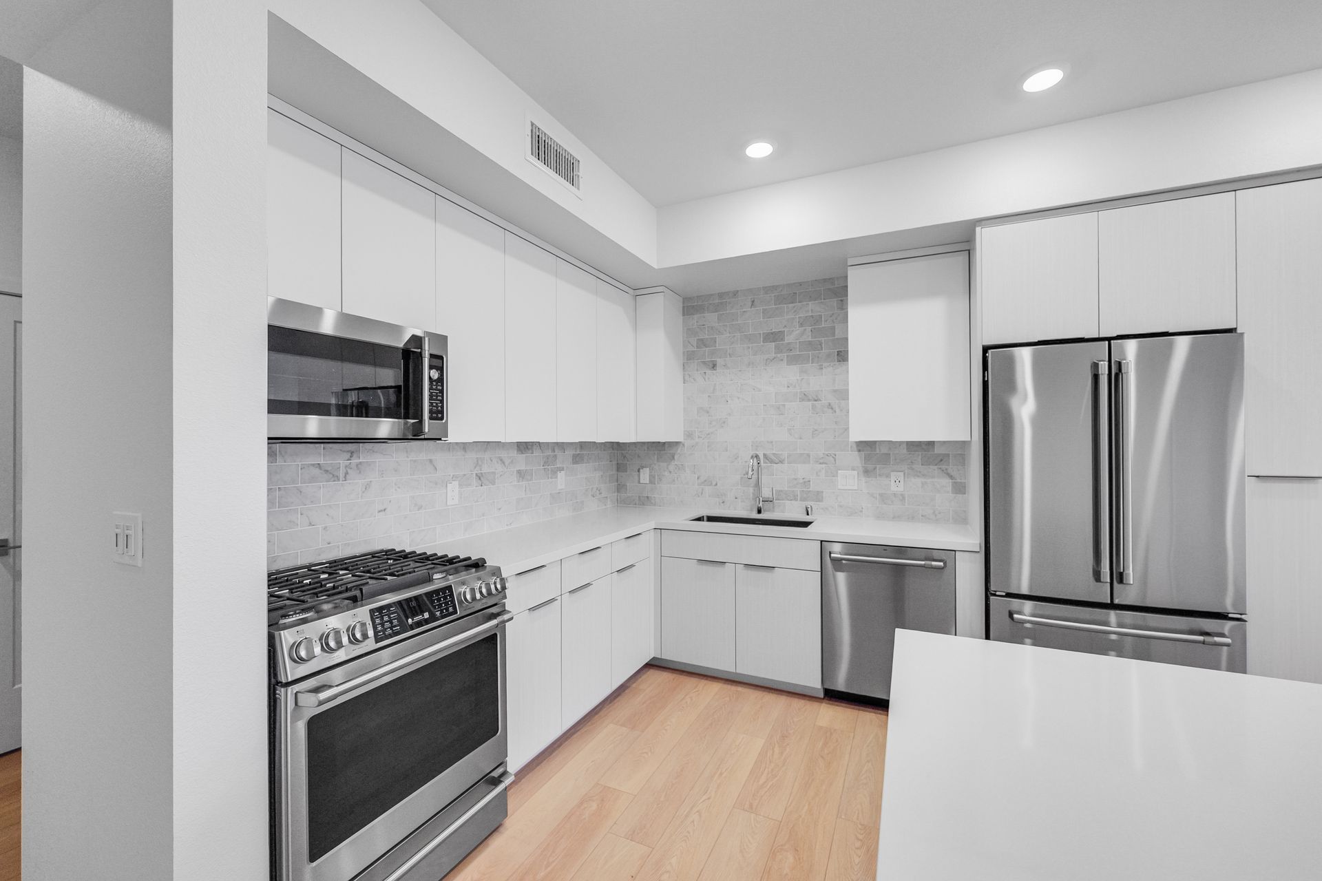 Brant Residence E313 10