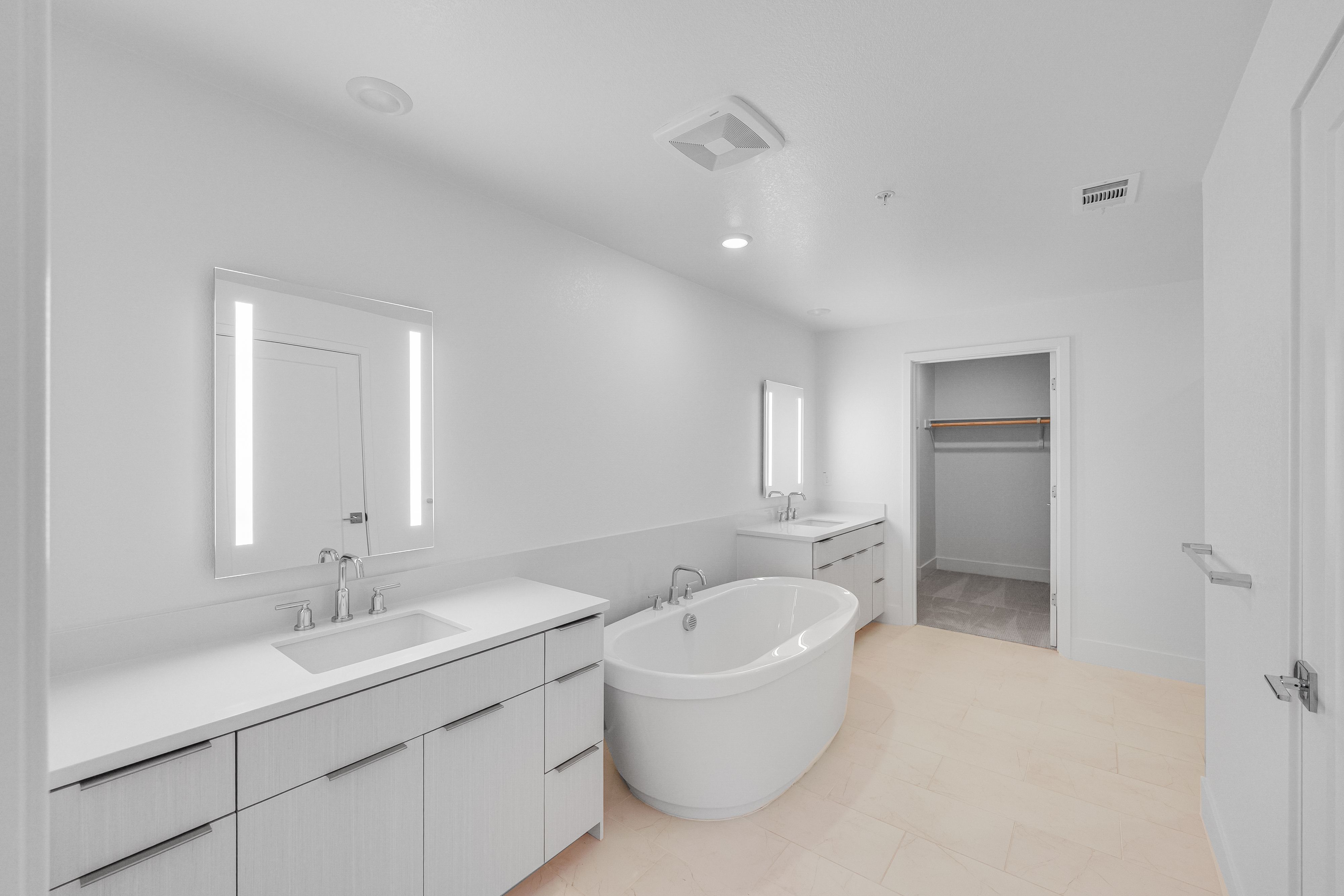 Brant Residence E313 15