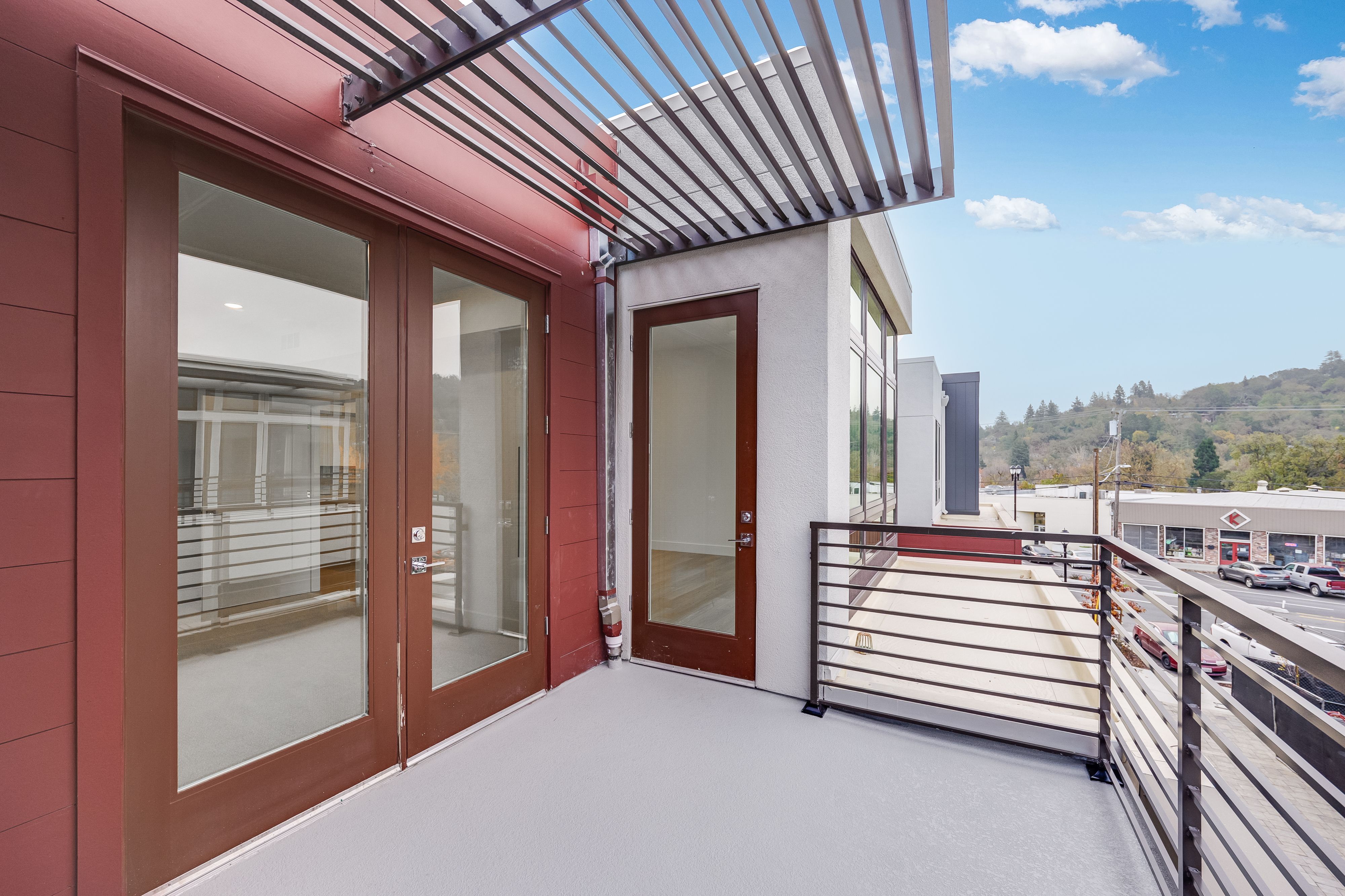 Brant Residence E313 2