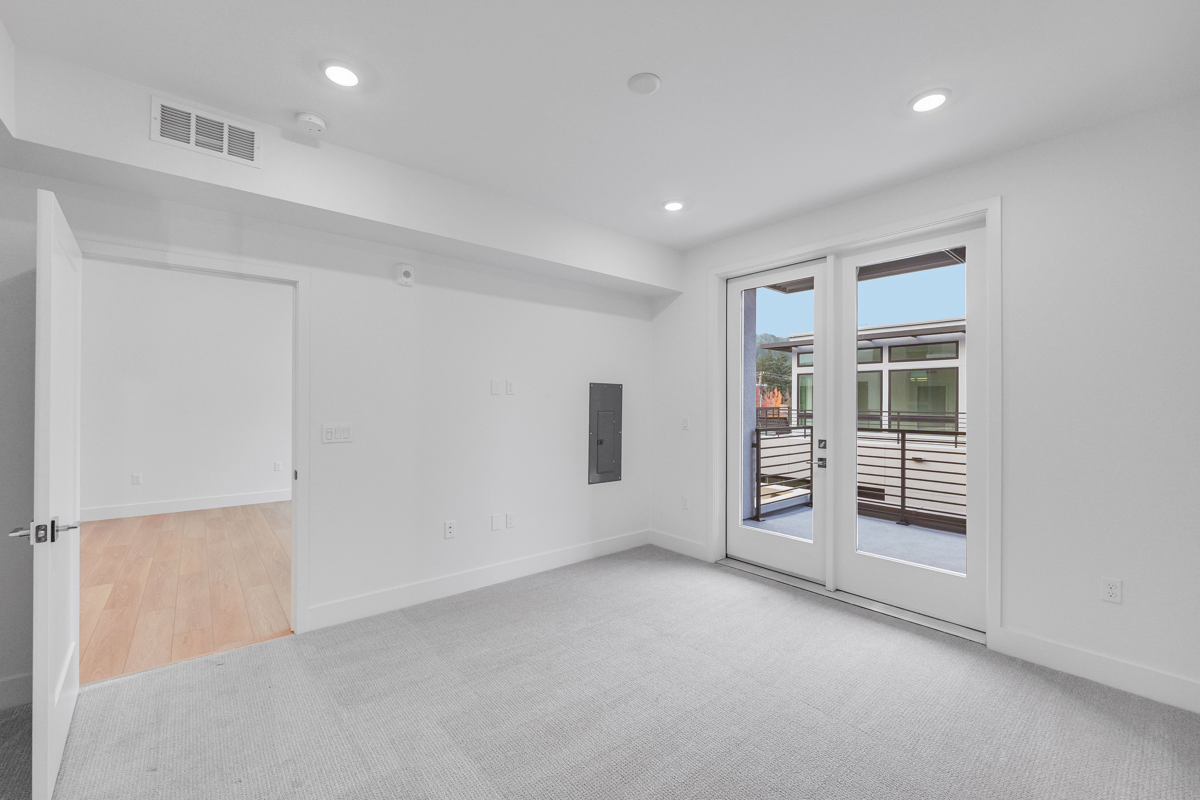 Brant Residence E313 3