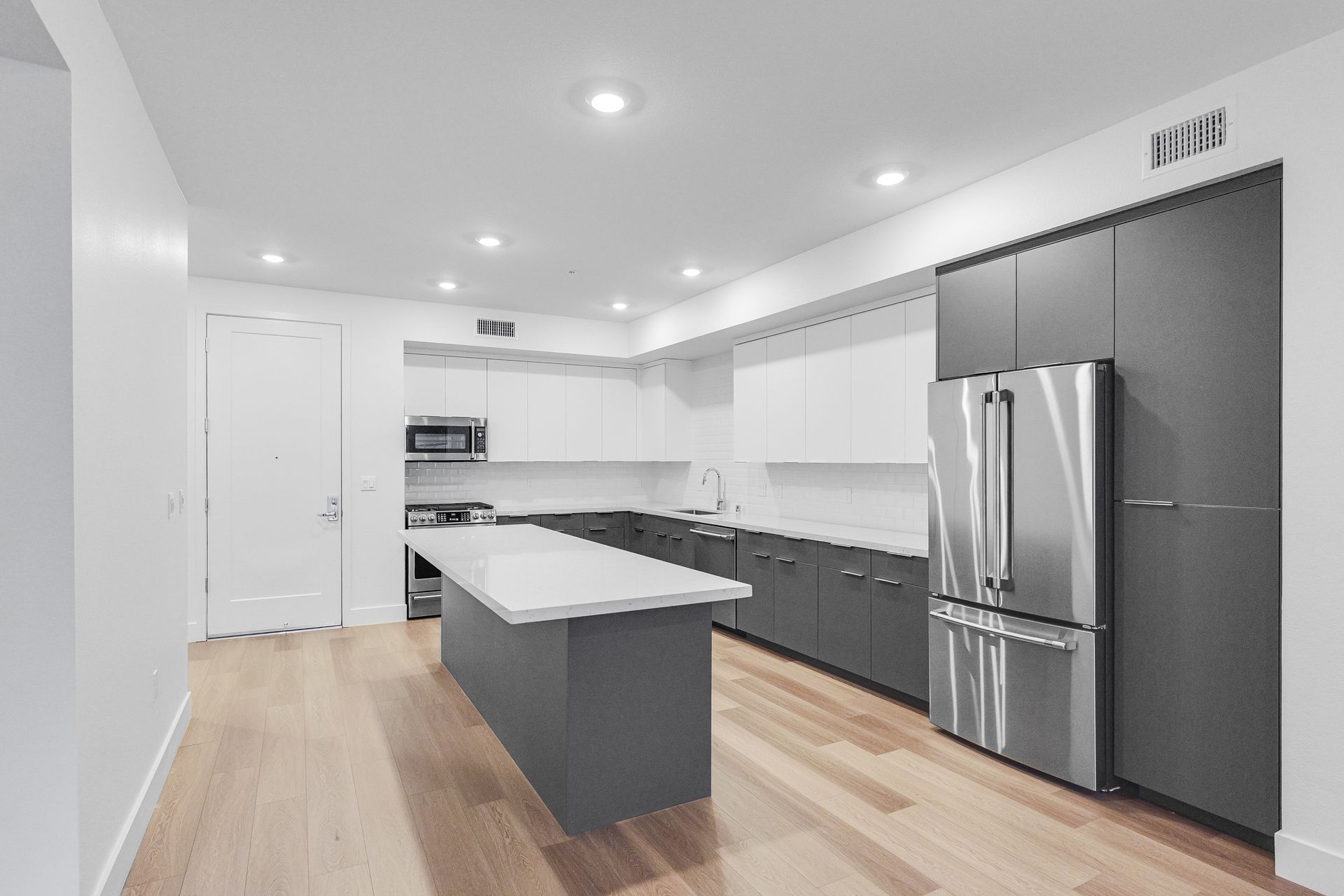 Brant Residence E110 13