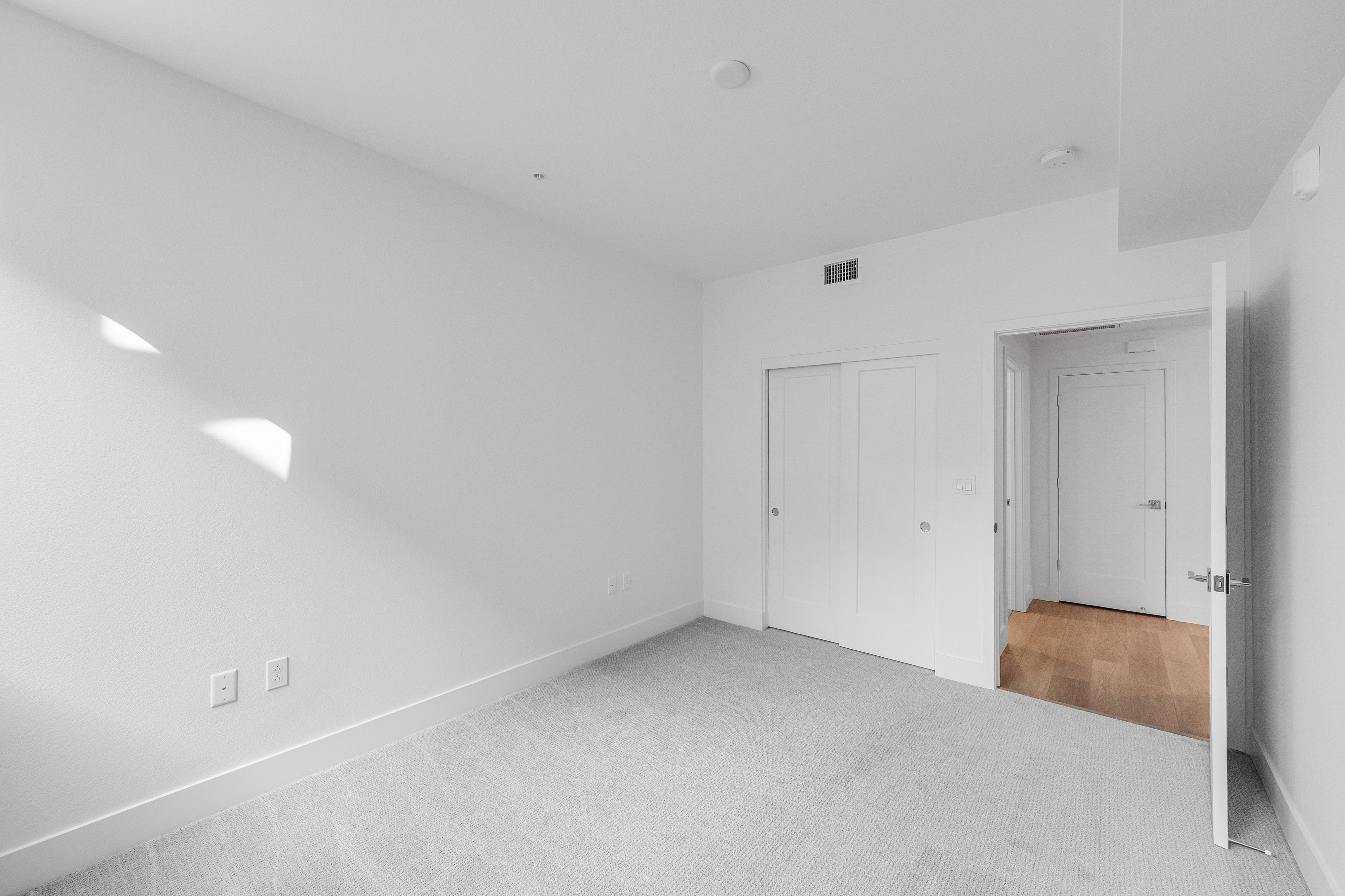 Brant Residence E110 15