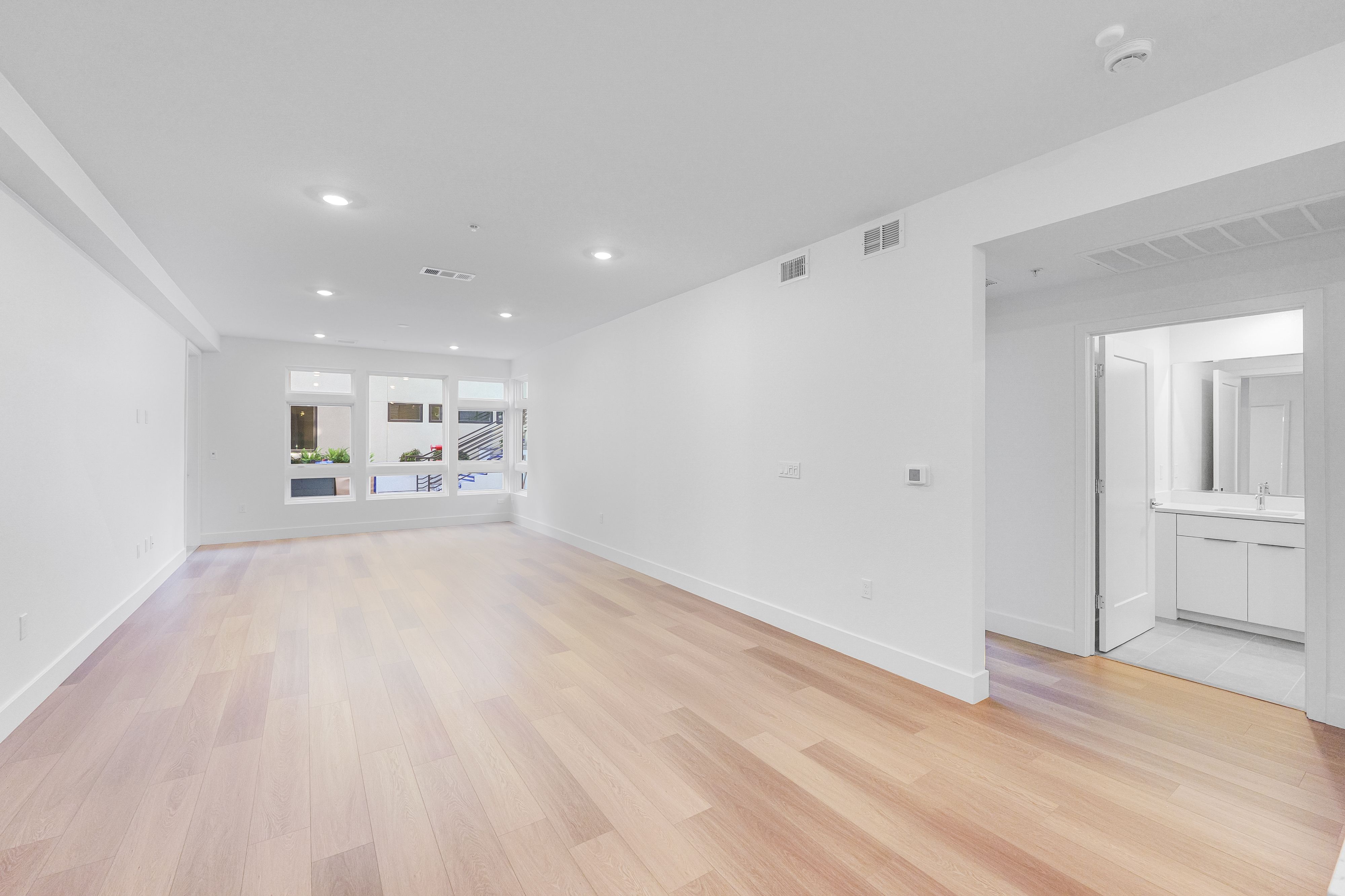 Brant Residence E110 8