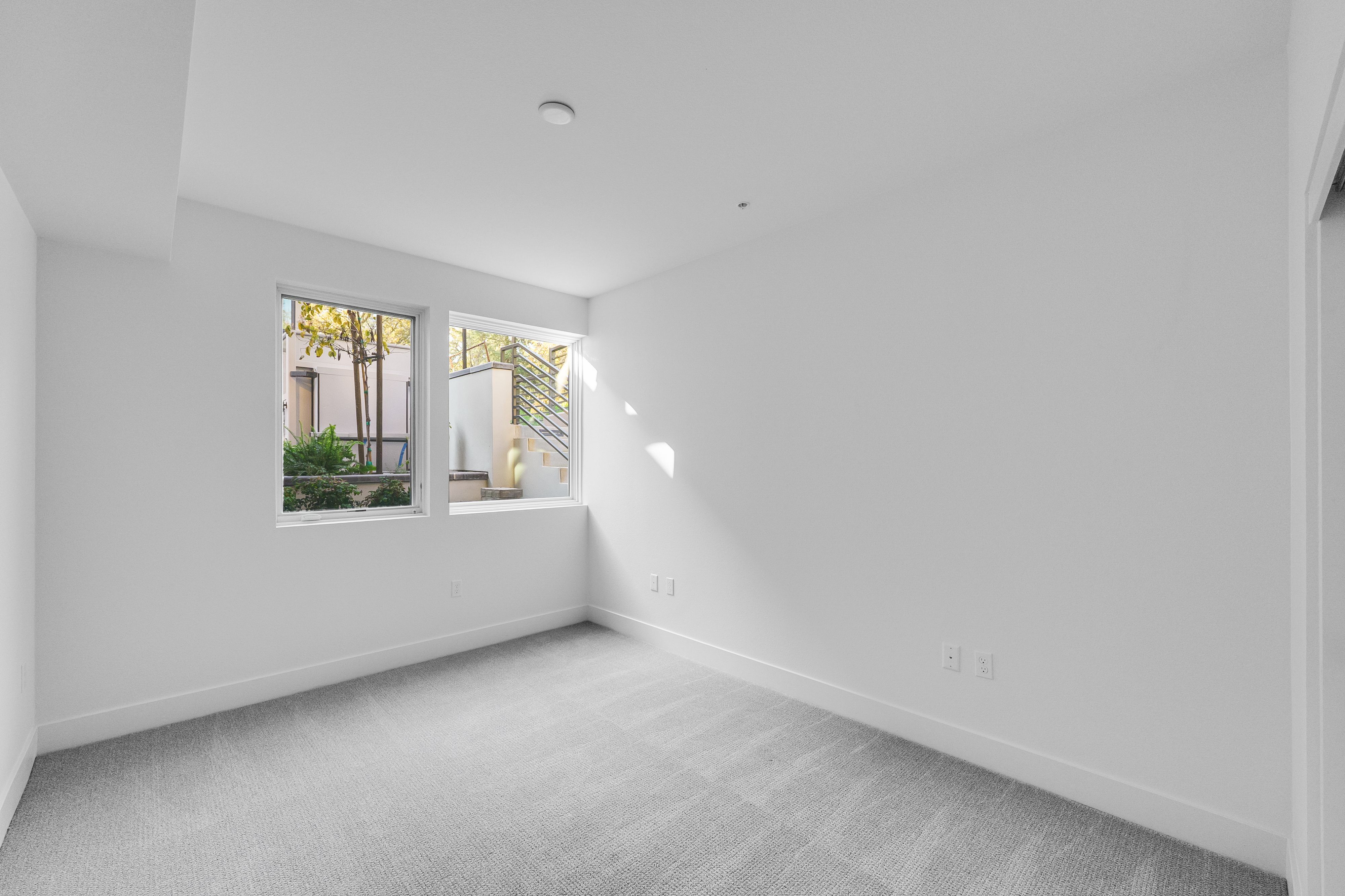 Brant Residence E110 3
