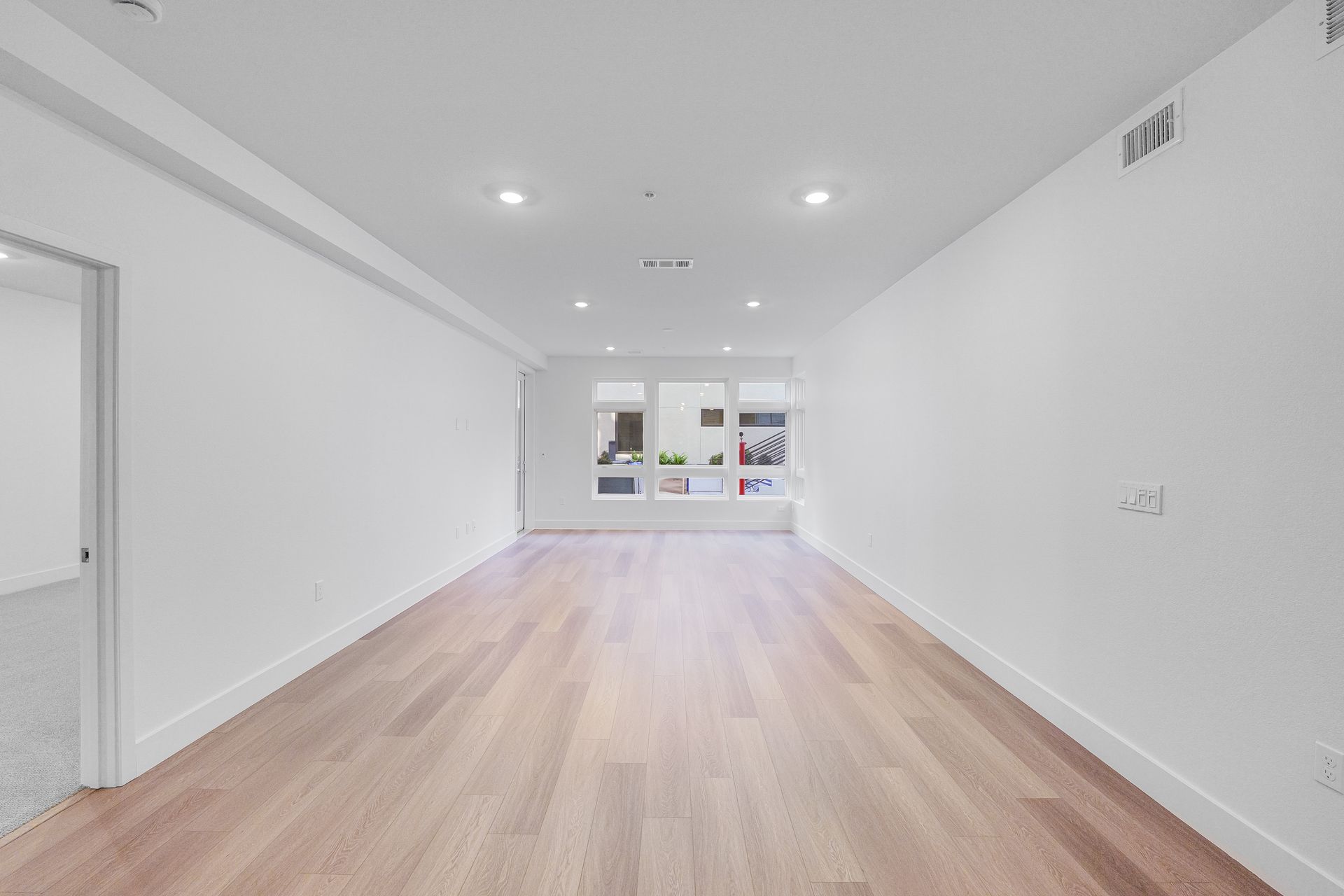 Brant Residence E110 9