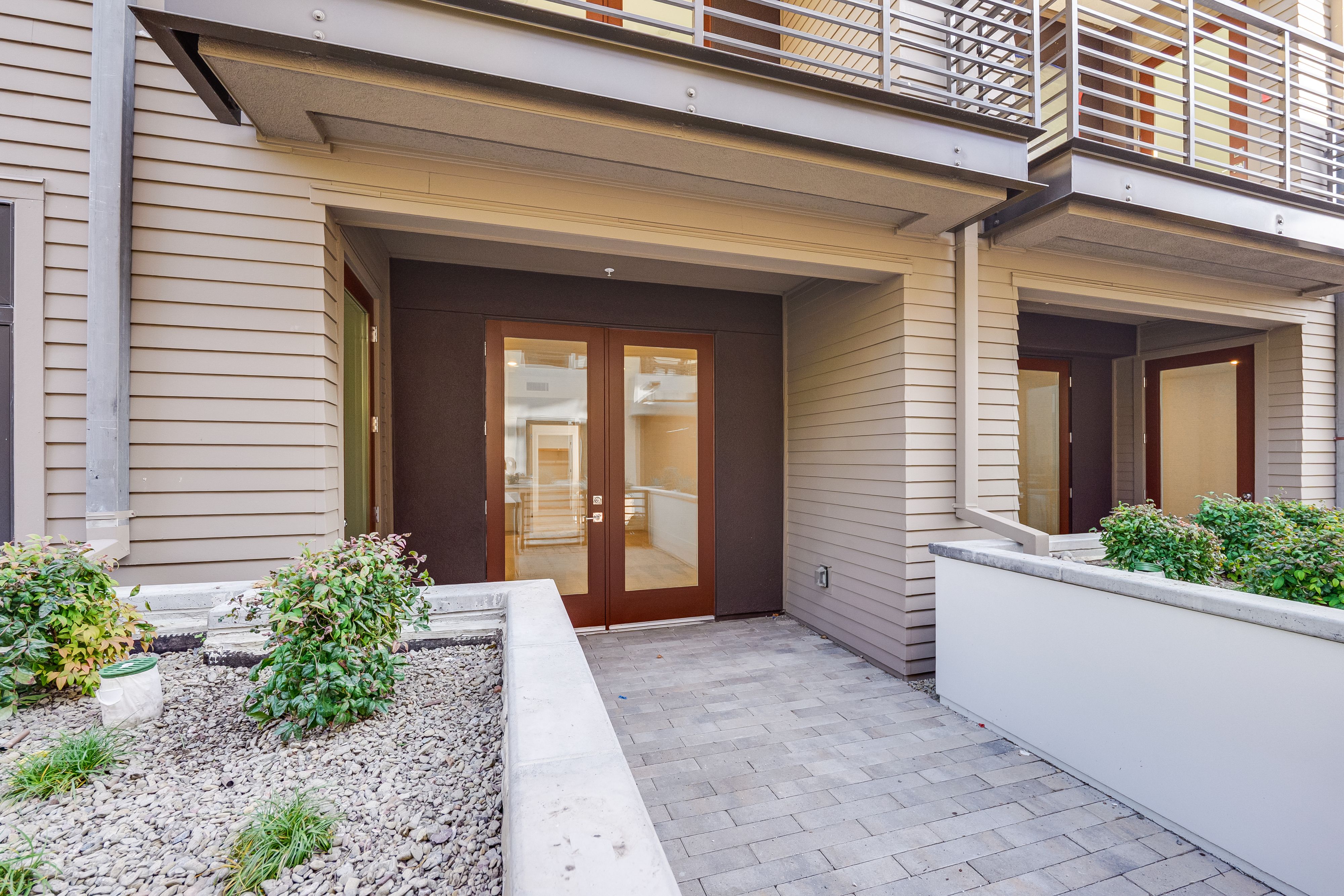 Brant Residence E110 2