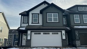 15163 Farrington Way (Roxbury)