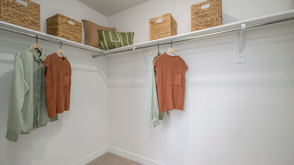 1663 Res E Owners WIC F2 Base2