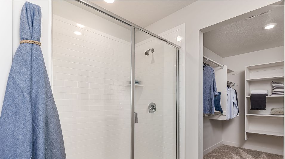 Villages Primrose Pinnacle Owners Bath 2of2 F2