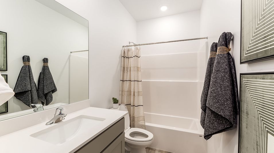 3080 Teton Bath3 F1 Base5