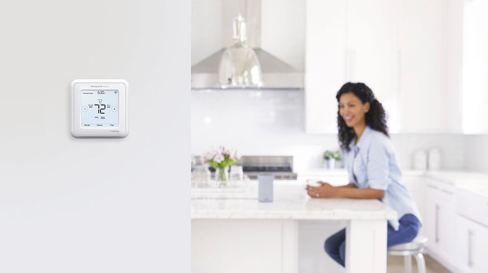 N Pic EI Honeywell T6 Z Wave Kitchen Lifestyle Stock