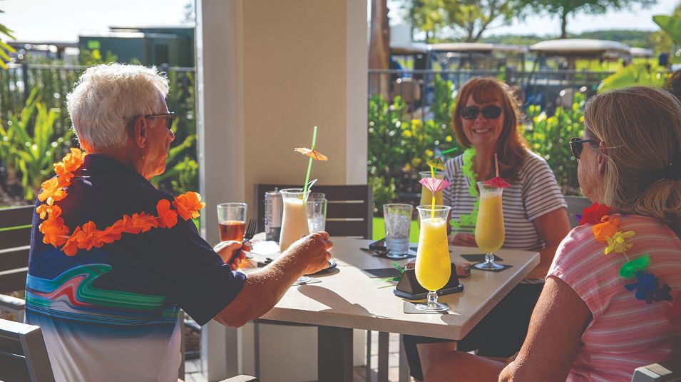 River Hall Country Club Lifestyle Clubhouse Drinks 12 23 25