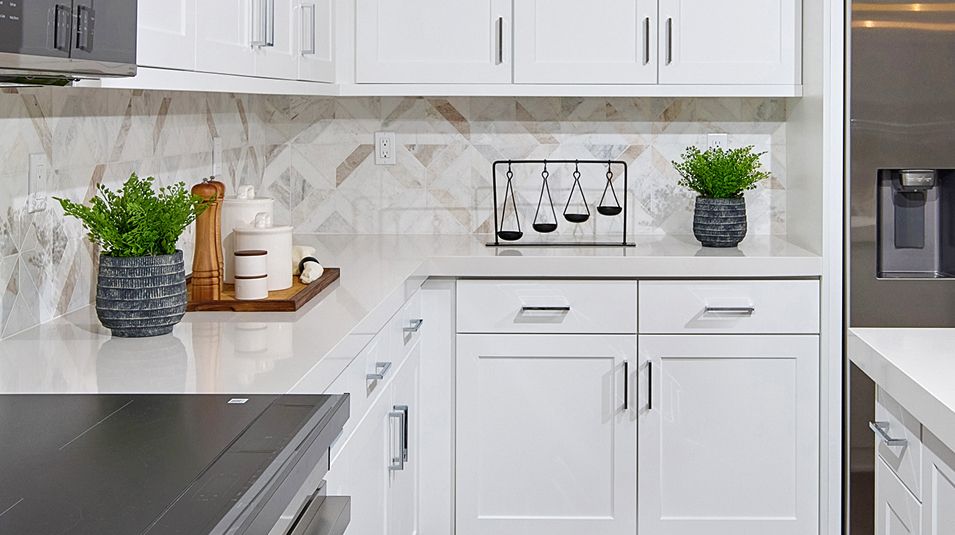 Laurel The Trails Res2 Kitchen 2of3 F2